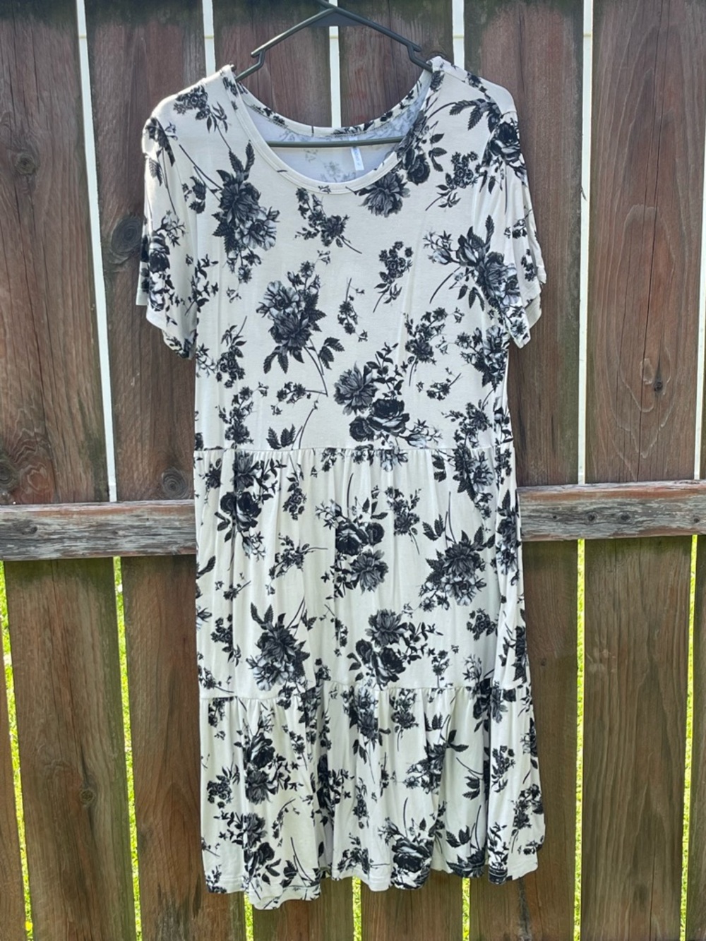 Black Floral Cream Tiered Short-Sleeve Midi Dress